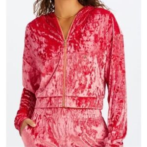 Fabletics Crushed Velour Zip up Hoodie
Strawberry Red Top(Size Medium)